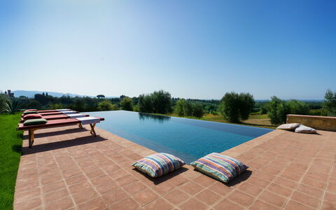 Villa Bellaria, Private Pool, Bolgheri: Bleu, Piscine, Mobilier De Jardin, Ombre, Aménagement Paysager, Jardin, Recours, Eco Hôtel, Chaise, Tuile
