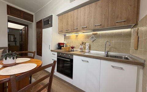 Casa di Mario: Comptoir, Appareil De Cuisine, Principaux Appliance, Cuisine, Design Intérieur, Meubles, Sol, Bois, Cabinetry, Sol