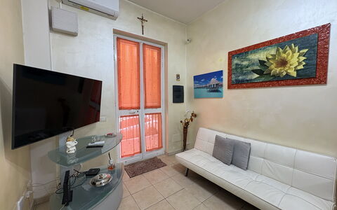 Appartamento Il Vulcano: Sol, Sol, Design Intérieur, Pièce, Appartement, Meubles, Plafond, Cadre, Canapé, Salon