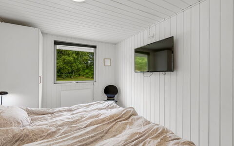 Hubert - 450M to the Fjord: Mur, Bois, Chambre, Plafond, Design Intérieur, Sol, Sol, Drap De Lit, Lit, Literie