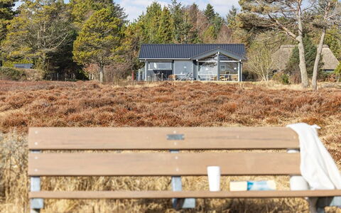 Chris - 130M from the Sea: Branche, Paysage, Lot Terre, Zone Rurale, Brindille, Chalet, Mobilier De Jardin, Cabanon, Extérieur Banc, Batiments Jardin