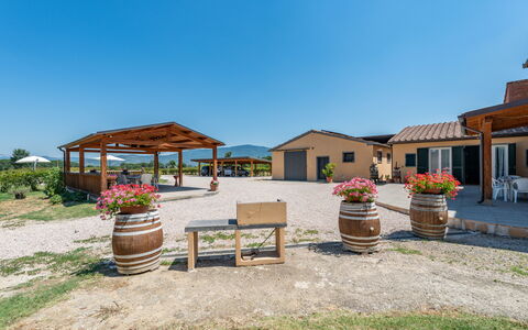 Villa Belvedere: Ciel, Ombre, Loisir, Vacances, Aire De Repos, Structure En Plein Air, Canopée, Parapluie