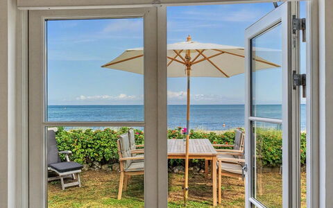 Joachim - 10M from the Sea: Bois, Meubles, Appartement, Pièce, Plafond, Tache De Bois, Chaise, Dur, Vernis, Lumber