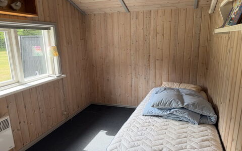 Fritzy - 1.5Km from the Sea: Bois, Meubles, Appartement, Pièce, Plafond, Tache De Bois, Chaise, Dur, Vernis, Lumber