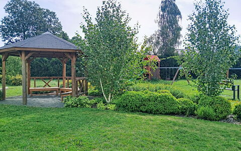 Buky Escape: Arbre, Jardin, Arbuste, Pelouse, Couverture De Sol, Printemps, Suppression Des Plantes Ligneuses, Ombre