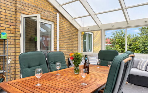 Eketångalyckan: Meubles, Design Intérieur, Sol, Sol, Plafond, Pièce, Chaise, Table, Appartement, Table Cuisine Et Salle A Manger