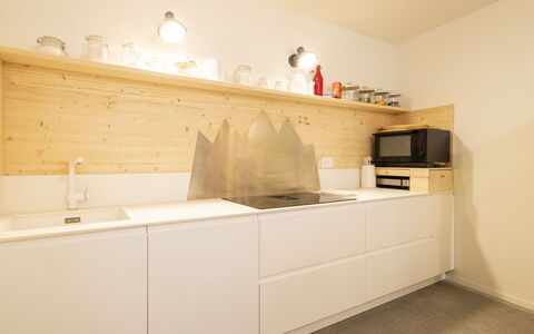 Kuerc Design Mountain Home: Sol, Design Intérieur, Bois, Comptoir, Cuisine, Sol, Cabinetry, Meubles, Plafond, Éclairage