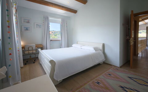 Tenuta Marino - Villa Privata Vista Vigneti con Pi: Meubles, Design Intérieur, Lit, Chambre, Mur, Sol, Sol, Bois, Plafond, Drap De Lit