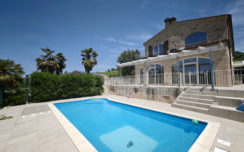 Tenuta Marino - Villa Privata Vista Vigneti con Pi: Piscine, Bleu, Recours, Loisir, Composite, Biens, Villa, Caractéristique De L'Eau, Eco Hôtel, Ombre