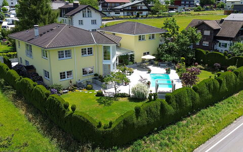 Sonnenpanorama: Domicile, Chalet, Maison, Toit, Zone Rurale, Cabane En Rondins, Siding, Mélèze, Ferme, Biens