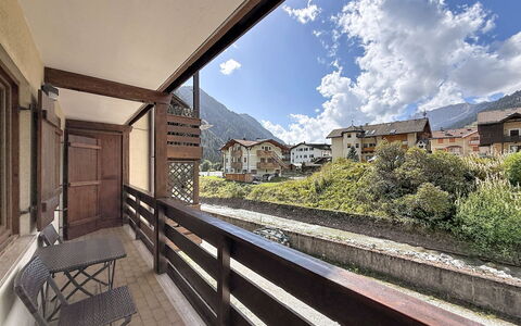 Snow Home col Rodella: Herbe, Architecture, Domicile, Maison, Lot Terre, Chalet, Biens, Ferme, Cour, Pelouse