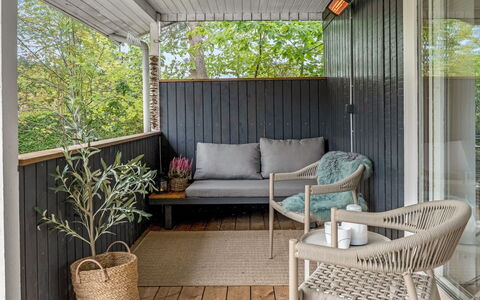 Dirtje - 850M from the Sea: Domicile, Toit, Architecture, Maison, Lot Terre, Chalet, Ombre, Biens, Siding, Cour
