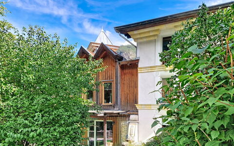 Sandra: Domicile, Chalet, Jardin, Biens, Aménagement Paysager, Cour, Siding, Arrière-Cour, Balcon, Eco Hôtel