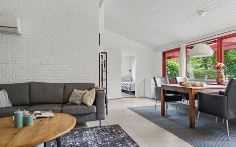 Mea - 750M from the Sea: Meubles, Sol, Design Intérieur, Canapé, Bois, Plafond, Sol, Salon, Domicile, Pièce