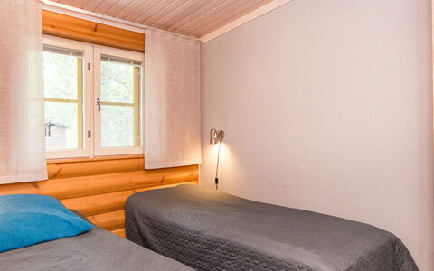 Mäkrä 3: Bois, Sol, Sol, Design Intérieur, Plafond, Chambre, Lit, Drap De Lit, Pièce, Tache De Bois