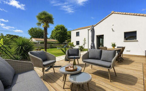 La Plaine-Sur-Mer 801: Meubles, Mobilier De Jardin, Chaise, Tableau De Plein Air, Jardin, Ombre, Patio, Arrière-Cour, Plate-Forme, Cour