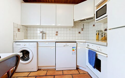 Les Hauts de la Noëveillard: Principaux Appliance, Sol, Cuisine, Appareil De Cuisine, Sol, Design Intérieur, Comptoir, Plafond, Évier, Pièce