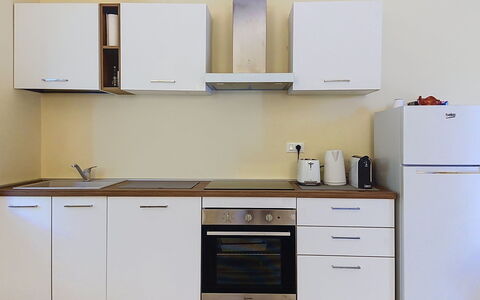 Linaglia: Appareil De Cuisine, Cabinetry, Cuisine, Bois, Principaux Appliance, Sol, Comptoir, Design Intérieur, Meubles, Pièce