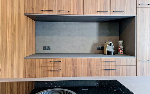Das Maridl: Bois, Design Intérieur, Sol, Cabinetry, Meubles, Comptoir, Sol, Cuisine, Placard, Tache De Bois