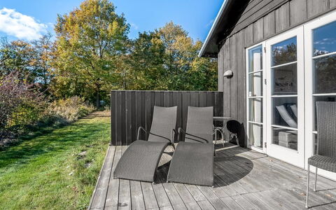 Gunda - 150M from the Sea: Bois, Parquet, Dur, Planche, Plate-Forme, Porche, Domicile, Porte, Chalet, Siding