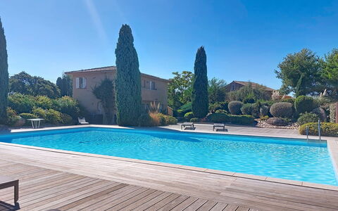 Casa San Ciprianu: Piscine, Bleu, Recours, Composite, Eco Hôtel, Mobilier De Jardin, Ombre, Loisir, Aménagement Paysager, Jardin