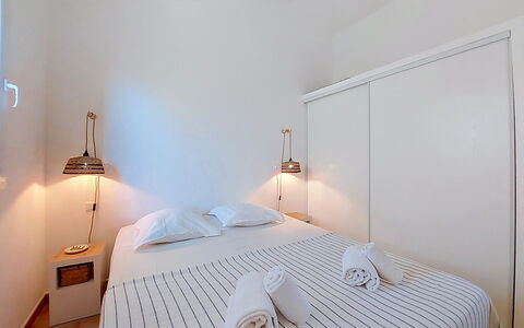 Casa San Ciprianu: Mur, Design Intérieur, Sol, Sol, Plafond, Meubles, Chambre, Appartement, Lit, Pièce