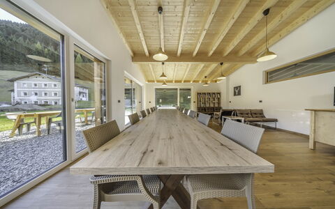 Chalet Dumbria Dolomites: Bois, Domicile, Plafond, Porche, Dur, Table Cuisine Et Salle A Manger, Chalet, Planche, Tache De Bois, Eco Hôtel