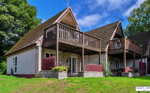 Foxgloves Valley Lodge: Maison, Domicile, Toit, Arbuste, Chalet, Établissements Humains, Zone Rurale, Ferme, Biens, Jardin