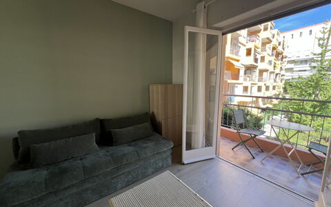 Le Magellan: Design Intérieur, Sol, Sol, Appartement, Meubles, Balcon, Pièce, Tache De Bois, Condominium, Chaise