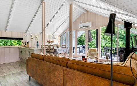 Ejler - 30Km from the Sea: Design Intérieur, Bois, Sol, Plafond, Canapé, Parquet, Sol, Salon, Meubles