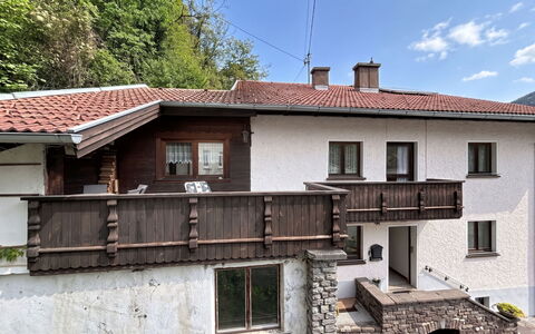 Ferienhaus Christl: Porte, Chalet, Balcon, Daylighting, Village De Montagne