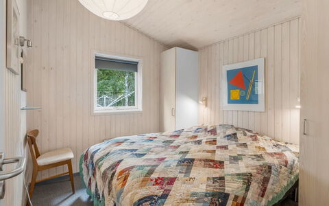 Aisa - 200M from the Sea: Bois, Design Intérieur, Plafond, Chambre, Sol, Domicile, Pièce, Drap De Lit, Lit, Literie