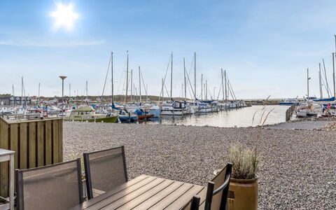 Jela - 10M from the Sea: Marina, Bateau, Mât, Quai, Mer, Navire, Côte, Ombre, Port, Bateaux Et Nautique - Materiel Et Fournitures