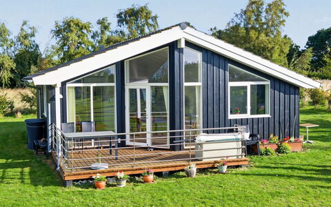 Sighrik - 600M from the Sea: Chalet, Loisir, Porche, Ombre, Batiments Jardin, Structure En Plein Air