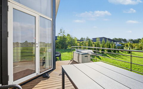 Sighrik - 600M from the Sea: Plate-Forme, Balcon, Aluminium, Clôture