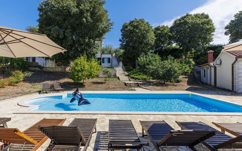 Istria Serenity: Bleu, Piscine, Loisir, Des Loisirs, Recours, Ombre, Vacances, Mobilier De Jardin, Eco Hôtel, Biens