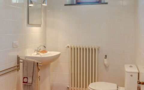 Vinci 980: Robinet, Luminaire Plomberie, Lavabo, Évier, Violet, Salle De Bains, Fenêtre, Éclairage, Bois