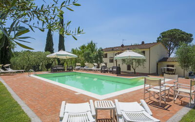 Vinci 980: Propriété, Piscine, Immobilier, Maison, Bâtiment, Biens, Zone Résidentielle, Recours, Domicile, Arrière-Cour