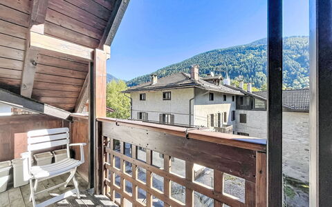 Dorian: Chaîne De Montagnes, Balcon, Village De Montagne, Alpes, Siding