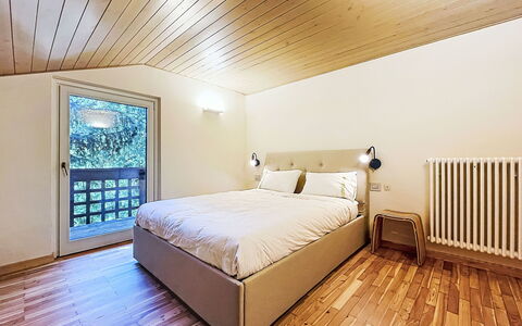 Dorian: Design Intérieur, Lit, Chambre, Sol, Sol, Meubles, Mur, Bois, Plafond, Pièce