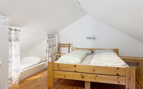 Nonstuo: Meubles, Design Intérieur, Lit, Bois, Sol, Chambre, Sol, Plafond, Pièce, Éclairage