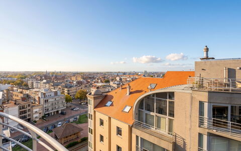 Amielie with Lateral Seaview: Jour, Bâtiment, Zone Urbaine, Ville, Appartement, Zone Métropolitaine, Architecture, Zone Résidentielle, Design Urbain, Condominium