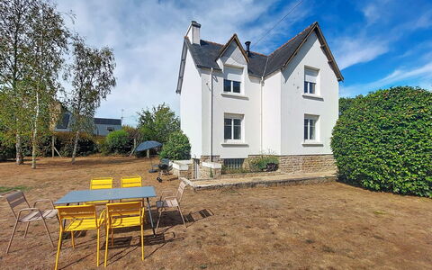 Ty Kernallec: Mobilier De Jardin, Arbuste, Maison, Tableau De Plein Air, Meubles, Domicile, Jardin, Pelouse, Arrière-Cour, Biens