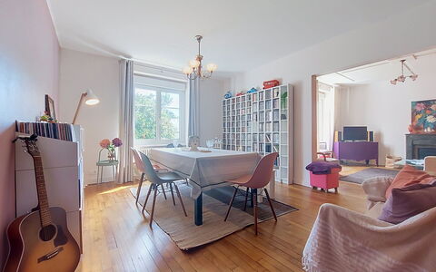 Ty Kernallec: Mobilier De Jardin, Arbuste, Maison, Tableau De Plein Air, Meubles, Domicile, Jardin, Pelouse, Arrière-Cour, Biens