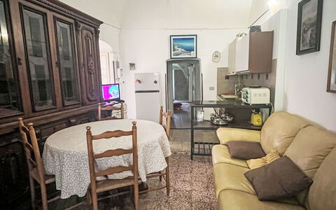 Giulia: Mobilier De Jardin, Arbuste, Maison, Tableau De Plein Air, Meubles, Domicile, Jardin, Pelouse, Arrière-Cour, Biens
