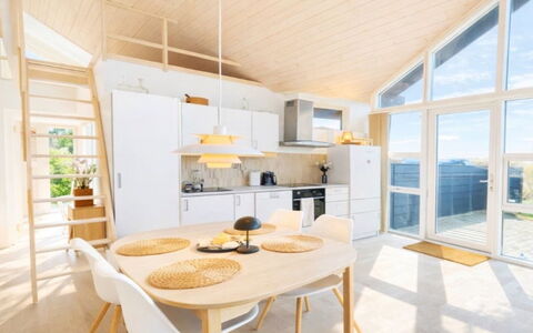 Herdina - 300M from the Sea: Bois, Plafond, Sol, Design Intérieur, Sol, Chaise, Luminaire, Salon, Conception, Tache De Bois