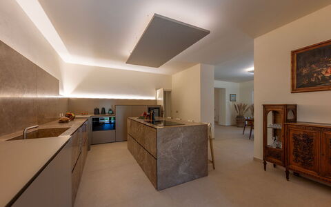 Poggio Ambrato 18, Emma Villas: Sol, Mur, Design Intérieur, Plafond, Bois, Sol, Cuisine, Éclairage, Comptoir, Luminaire