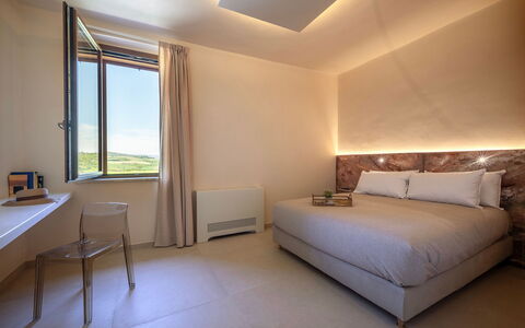 Poggio Ambrato 18, Emma Villas: Chambre, Lit, Literie, Drap De Lit, Cadre De Lit, Linge, Oreiller, Suite, Lampe, Hôtel