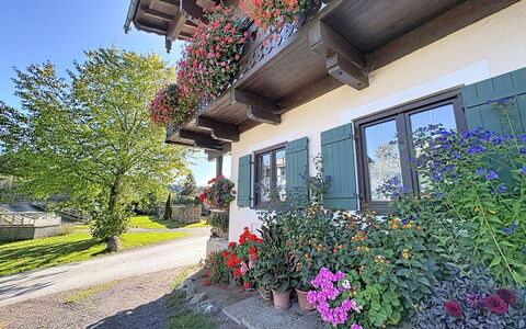 Thorermartlgut Incl. Gästekarte: Architecture, Pente, Chalet, Chaîne De Montagnes, Cabane En Rondins, Siding, Lumber, Alpes, Eco Hôtel, Village De Montagne
