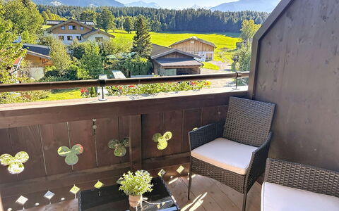 Thorermartlgut Incl. Gästekarte: Architecture, Pente, Chalet, Chaîne De Montagnes, Cabane En Rondins, Siding, Lumber, Alpes, Eco Hôtel, Village De Montagne